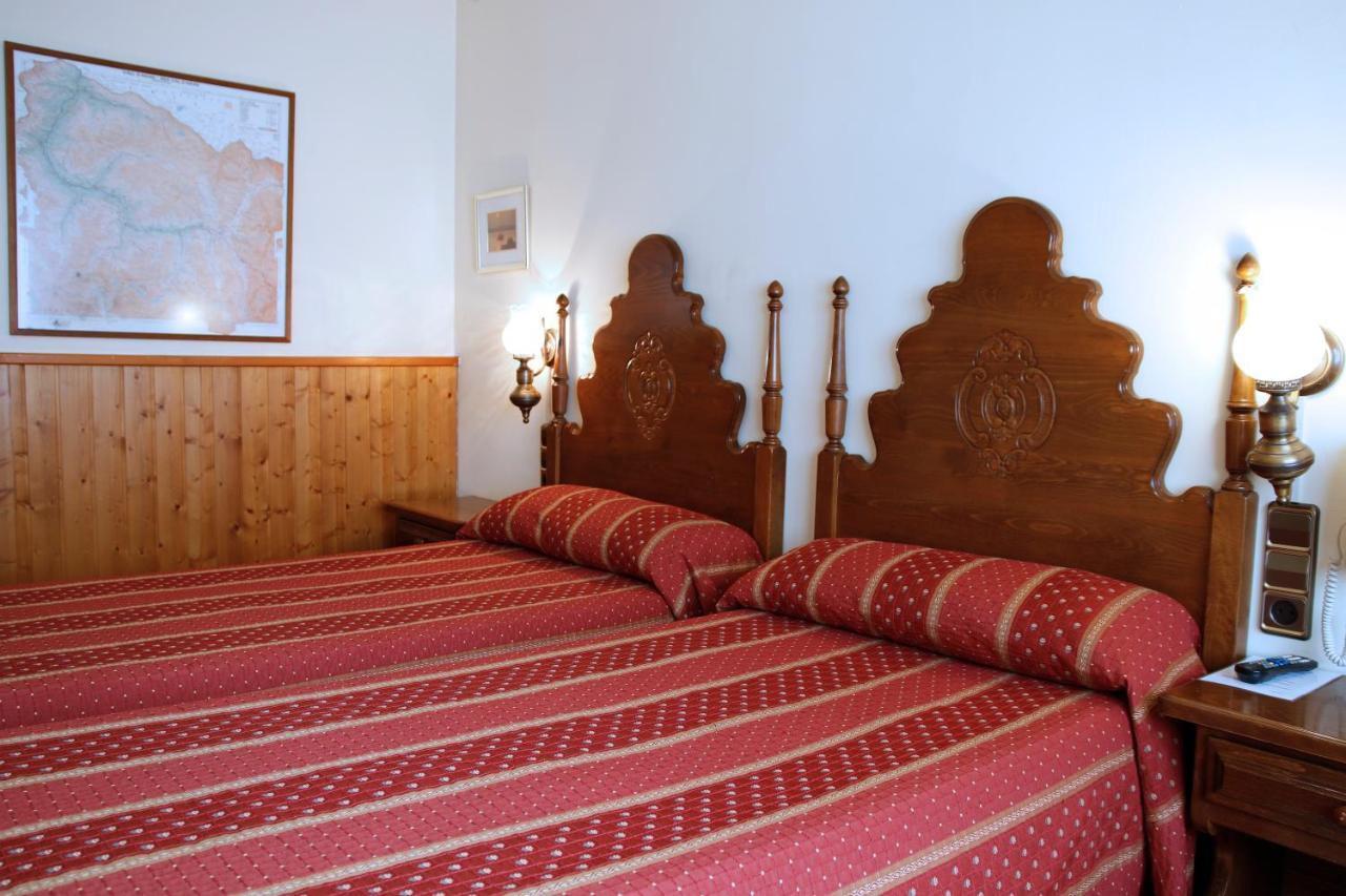 Hotel Delavall Vielha Ngoại thất bức ảnh