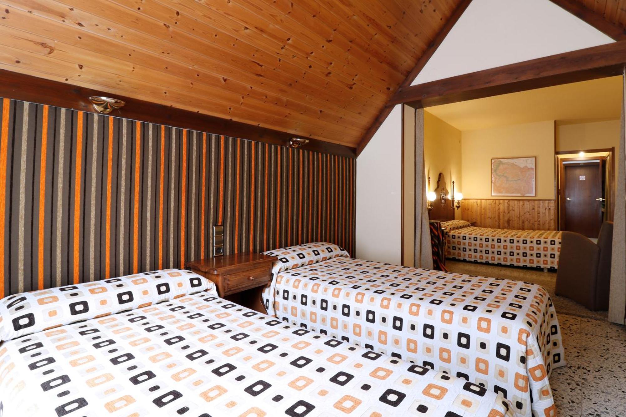 Hotel Delavall Vielha Ngoại thất bức ảnh